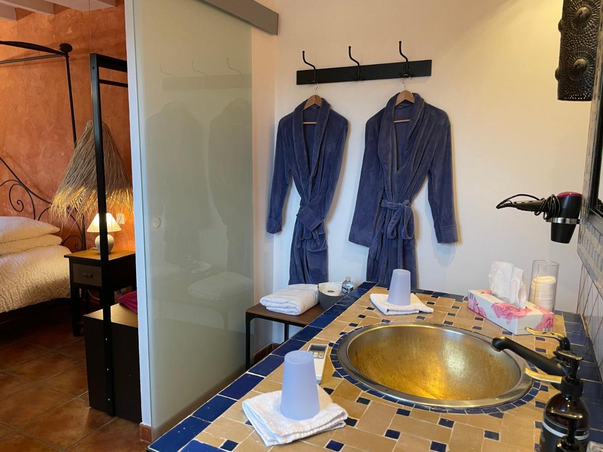Chambres D Hotes Le Mas Julien Piscine Chauffee Adult Only Orange  Eksteriør bilde